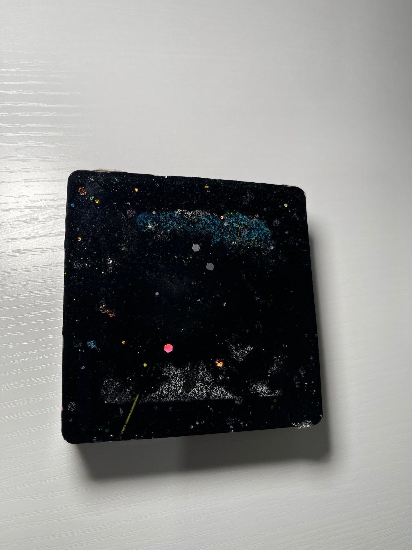 Billie Eillish| Floral Eyes Glitter Resin Ashtray